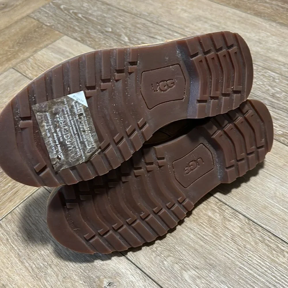 UGG boys Reiley Chukka Boots